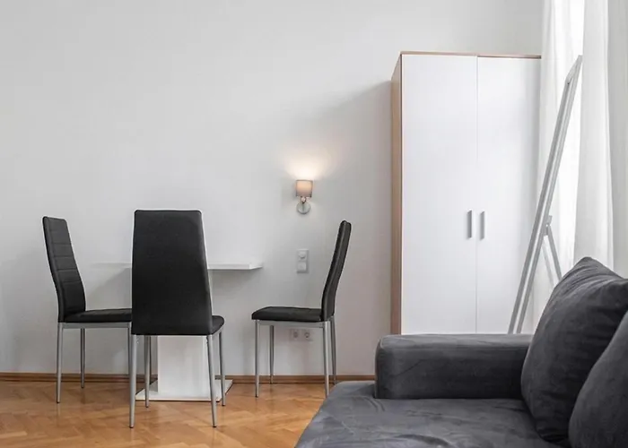Spacious 7br Near Hauptbahnhof Apartamento