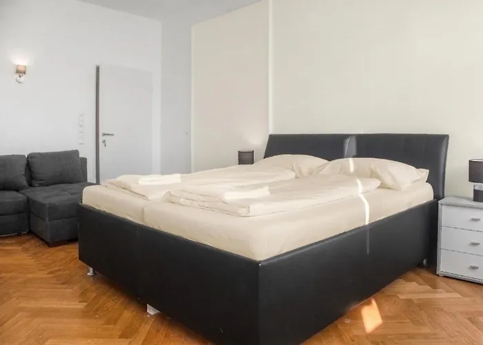 Spacious 7br Near Hauptbahnhof Apartamento Viena