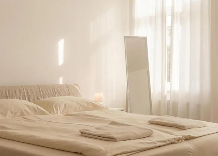Apartamento Spacious 7br Near Hauptbahnhof *