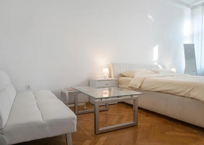 Apartamento Spacious 7br Near Hauptbahnhof Viena
