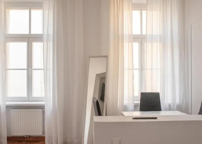 Spacious 7br Near Hauptbahnhof Viena