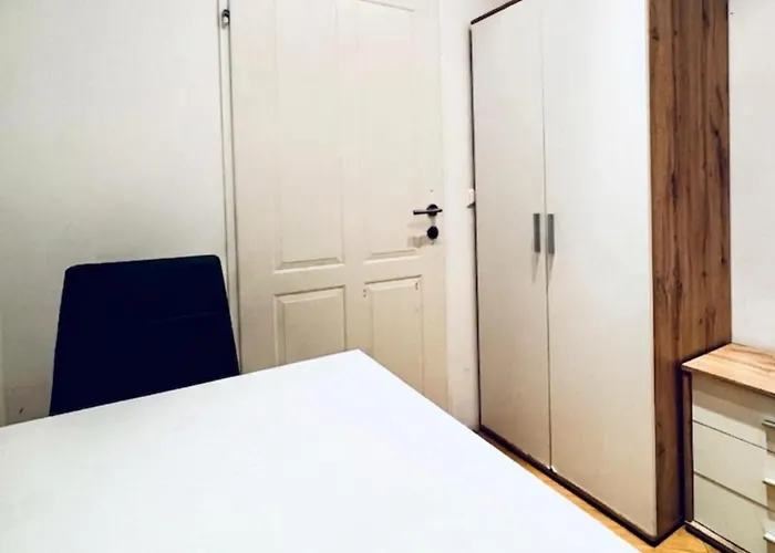 Spacious 7br Near Hauptbahnhof Apartamento Viena