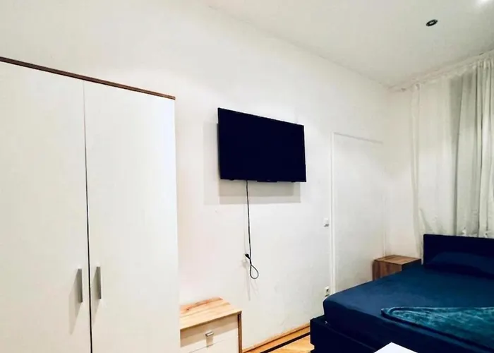 Spacious 7br Near Hauptbahnhof Viena