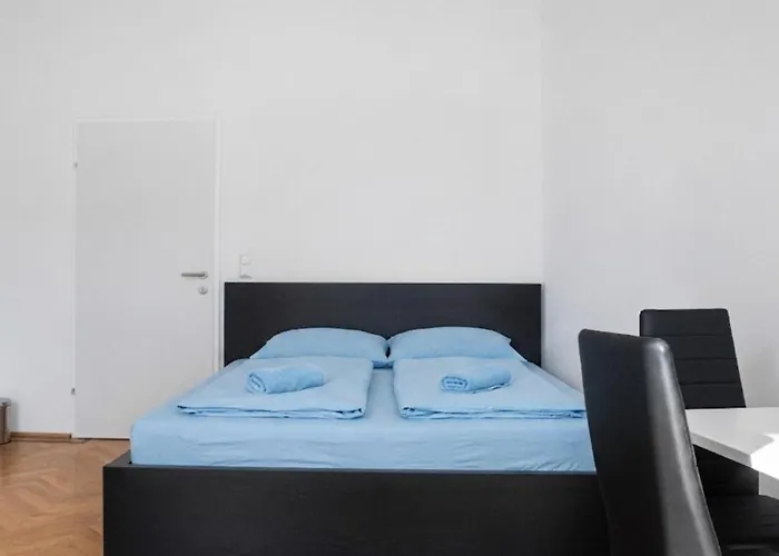 Spacious 7br Near Hauptbahnhof Apartamento *
