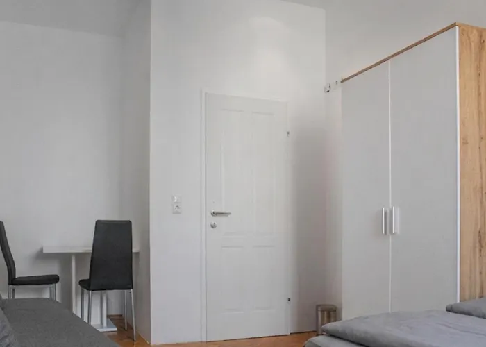 Apartamento Spacious 7br Near Hauptbahnhof *