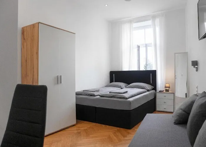 Spacious 7br Near Hauptbahnhof Apartamento