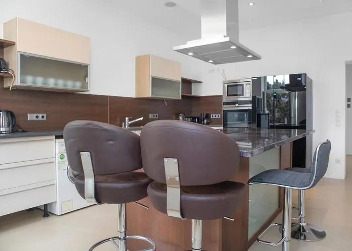 Spacious 7br Near Hauptbahnhof