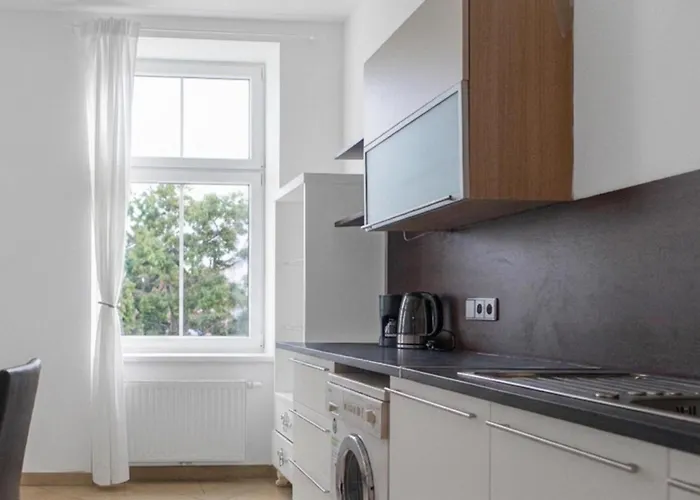 Spacious 7br Near Hauptbahnhof Apartamento Viena